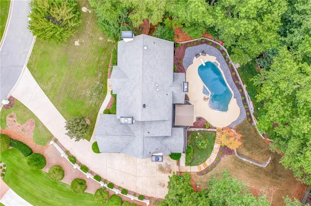 230 Gold Creek Court, Sandy Springs, Georgia 30350, 6 Bedrooms Bedrooms, ,5 BathroomsBathrooms,Residential,Sold,230 Gold Creek Court,6794527