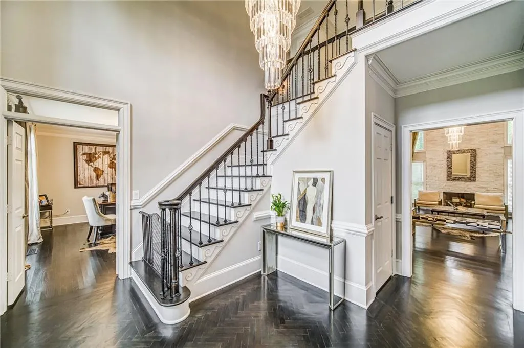 230 Gold Creek Court, Sandy Springs, Georgia 30350, 6 Bedrooms Bedrooms, ,5 BathroomsBathrooms,Residential,Sold,230 Gold Creek Court,6794527