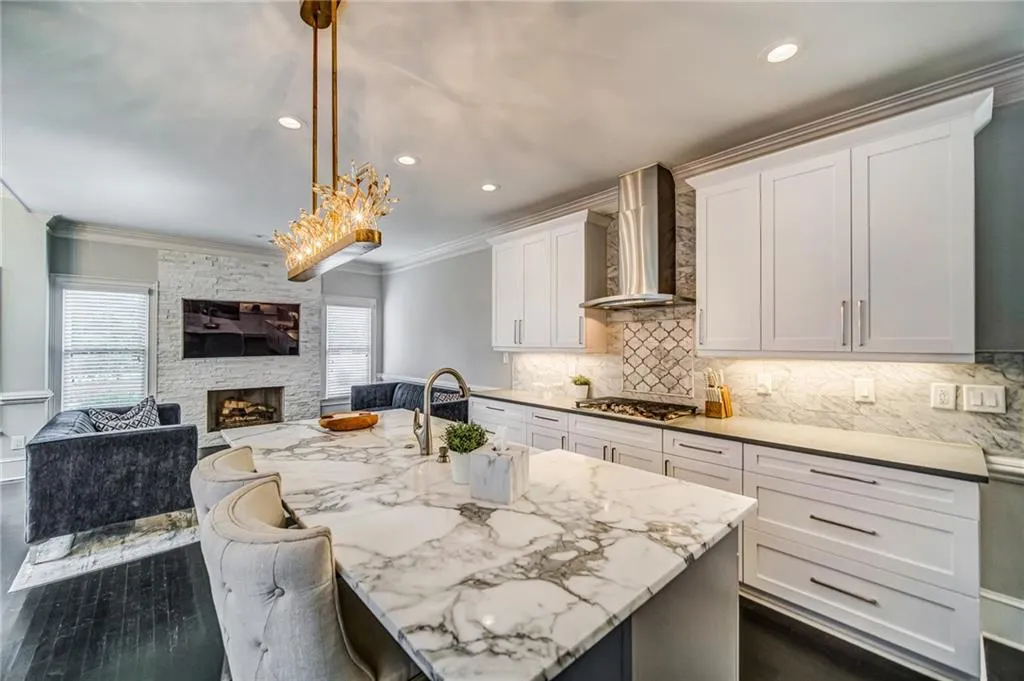 230 Gold Creek Court, Sandy Springs, Georgia 30350, 6 Bedrooms Bedrooms, ,5 BathroomsBathrooms,Residential,Sold,230 Gold Creek Court,6794527