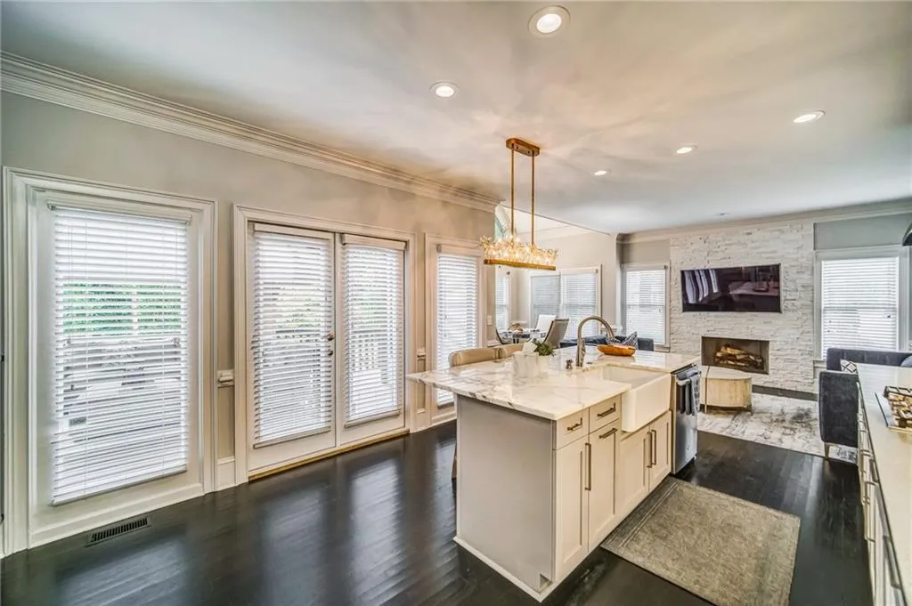 230 Gold Creek Court, Sandy Springs, Georgia 30350, 6 Bedrooms Bedrooms, ,5 BathroomsBathrooms,Residential,Sold,230 Gold Creek Court,6794527