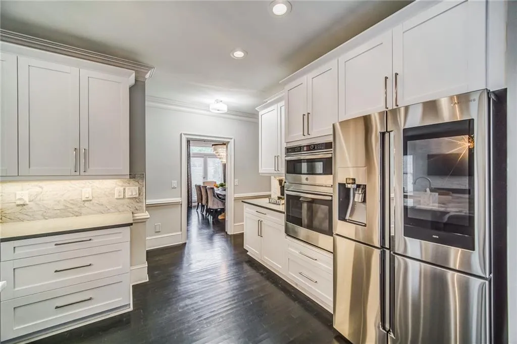 230 Gold Creek Court, Sandy Springs, Georgia 30350, 6 Bedrooms Bedrooms, ,5 BathroomsBathrooms,Residential,Sold,230 Gold Creek Court,6794527
