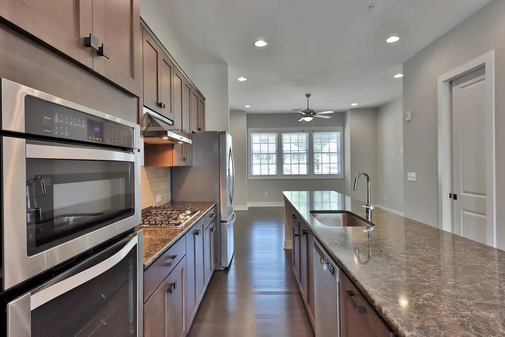 6676 Cadence Boulevard, Sandy Springs, Georgia 30328, 2 Bedrooms Bedrooms, ,2 BathroomsBathrooms,Residential,Sold,6676 Cadence Boulevard,6709370