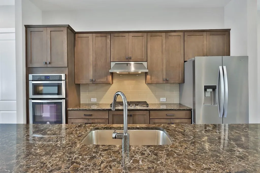 6676 Cadence Boulevard, Sandy Springs, Georgia 30328, 2 Bedrooms Bedrooms, ,2 BathroomsBathrooms,Residential,Sold,6676 Cadence Boulevard,6709370