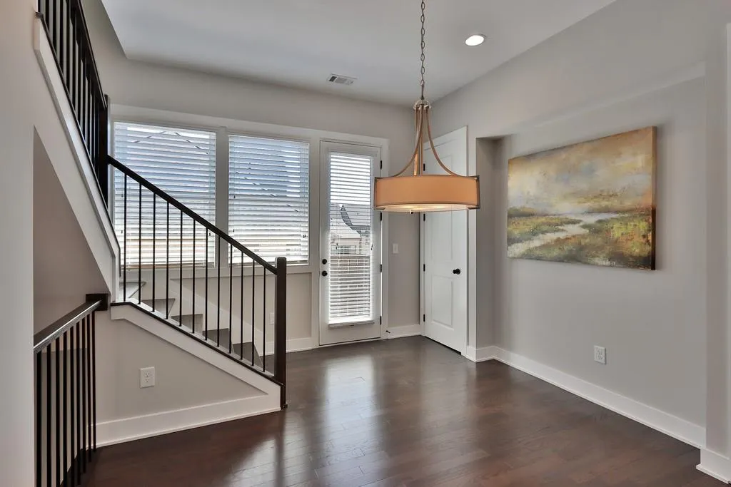 6676 Cadence Boulevard, Sandy Springs, Georgia 30328, 2 Bedrooms Bedrooms, ,2 BathroomsBathrooms,Residential,Sold,6676 Cadence Boulevard,6709370