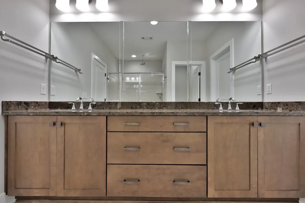 6676 Cadence Boulevard, Sandy Springs, Georgia 30328, 2 Bedrooms Bedrooms, ,2 BathroomsBathrooms,Residential,Sold,6676 Cadence Boulevard,6709370