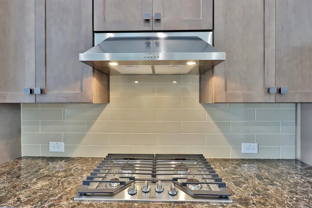 6676 Cadence Boulevard, Sandy Springs, Georgia 30328, 2 Bedrooms Bedrooms, ,2 BathroomsBathrooms,Residential,Sold,6676 Cadence Boulevard,6709370