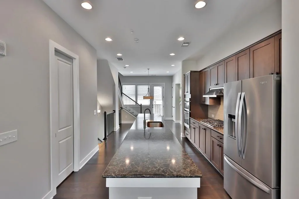 6676 Cadence Boulevard, Sandy Springs, Georgia 30328, 2 Bedrooms Bedrooms, ,2 BathroomsBathrooms,Residential,Sold,6676 Cadence Boulevard,6709370