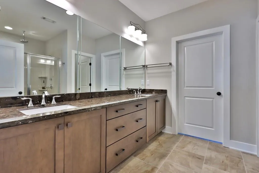 6676 Cadence Boulevard, Sandy Springs, Georgia 30328, 2 Bedrooms Bedrooms, ,2 BathroomsBathrooms,Residential,Sold,6676 Cadence Boulevard,6709370