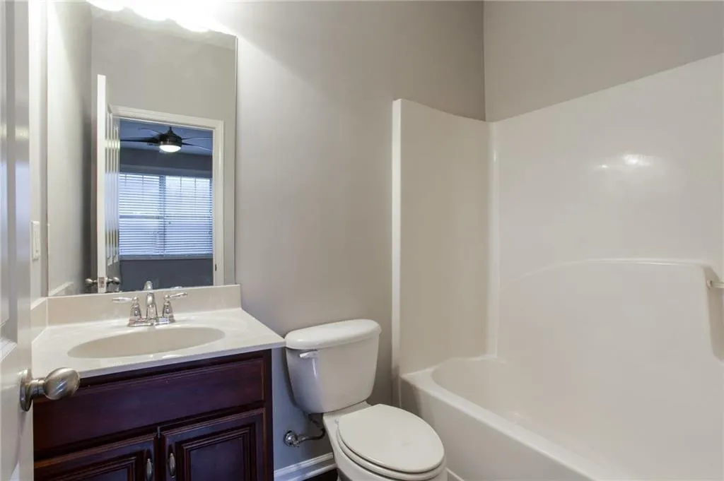 7225 Highland Bluff Unit 3, Sandy Springs, Georgia 30328, 3 Bedrooms Bedrooms, ,3 BathroomsBathrooms,Residential,Sold,7225 Highland Bluff Unit 3,5937657