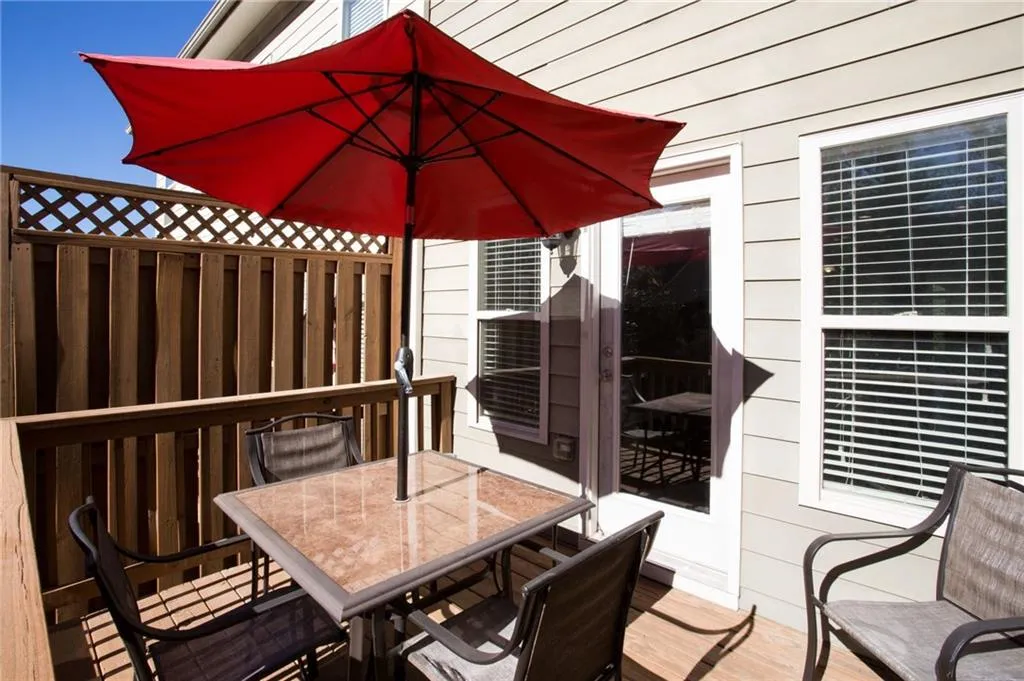 7225 Highland Bluff Unit 3, Sandy Springs, Georgia 30328, 3 Bedrooms Bedrooms, ,3 BathroomsBathrooms,Residential,Sold,7225 Highland Bluff Unit 3,5937657