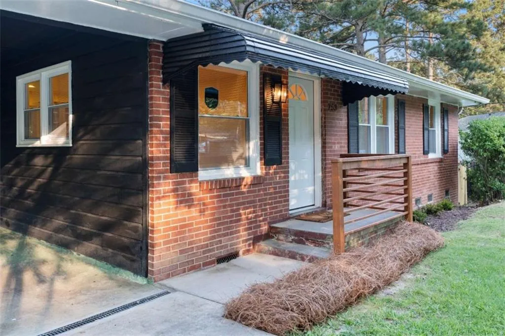 753 Commodore Drive, Atlanta, Georgia 30318, 3 Bedrooms Bedrooms, ,1 BathroomBathrooms,Residential,For Sale,753 Commodore Drive,7619436