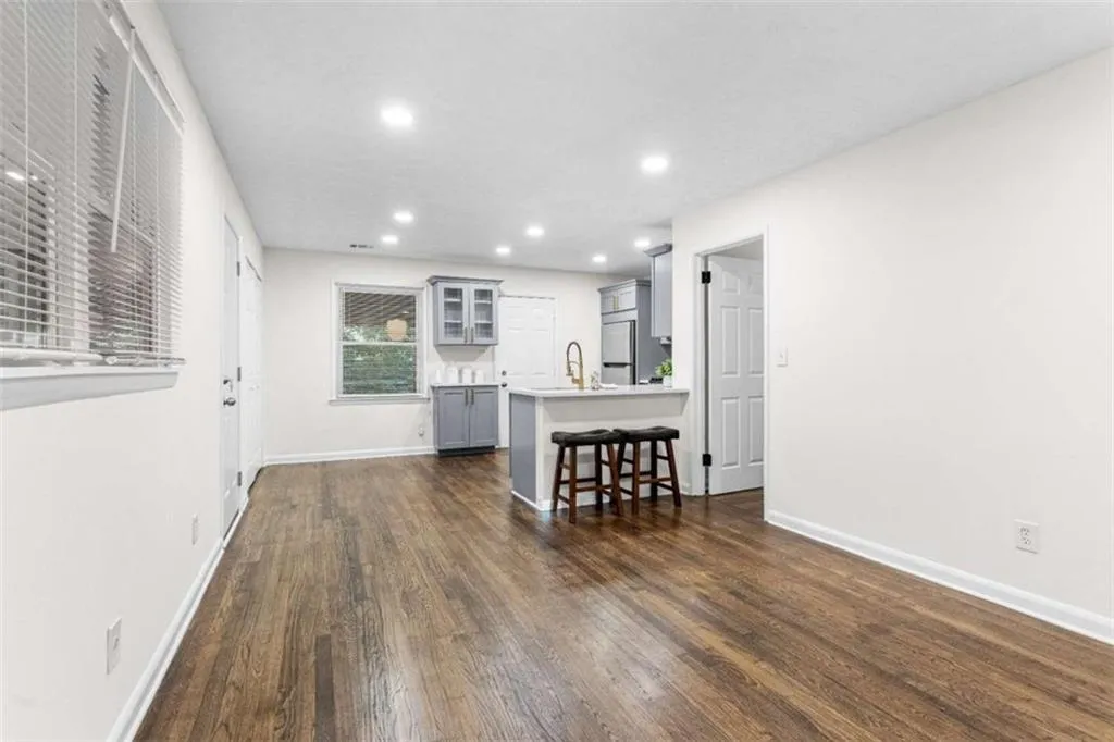 753 Commodore Drive, Atlanta, Georgia 30318, 3 Bedrooms Bedrooms, ,1 BathroomBathrooms,Residential,For Sale,753 Commodore Drive,7619436