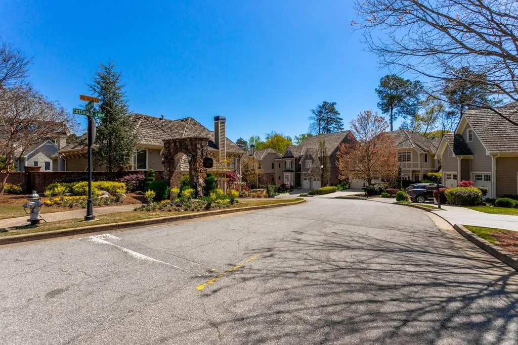 6360 Cotswold Lane, Atlanta, Georgia 30328, 5 Bedrooms Bedrooms, ,4 BathroomsBathrooms,Residential,Sold,6360 Cotswold Lane,6865509