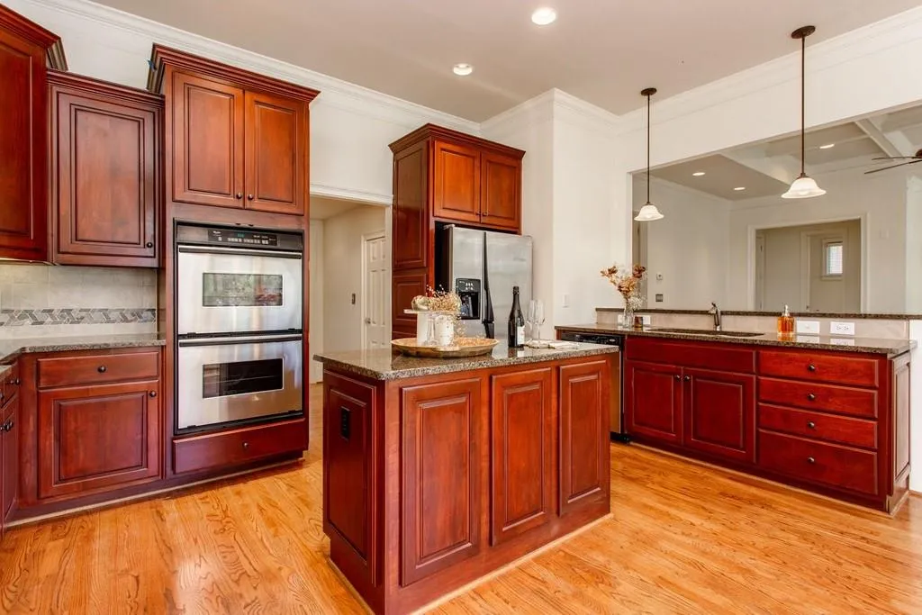6360 Cotswold Lane, Atlanta, Georgia 30328, 5 Bedrooms Bedrooms, ,4 BathroomsBathrooms,Residential,Sold,6360 Cotswold Lane,6865509