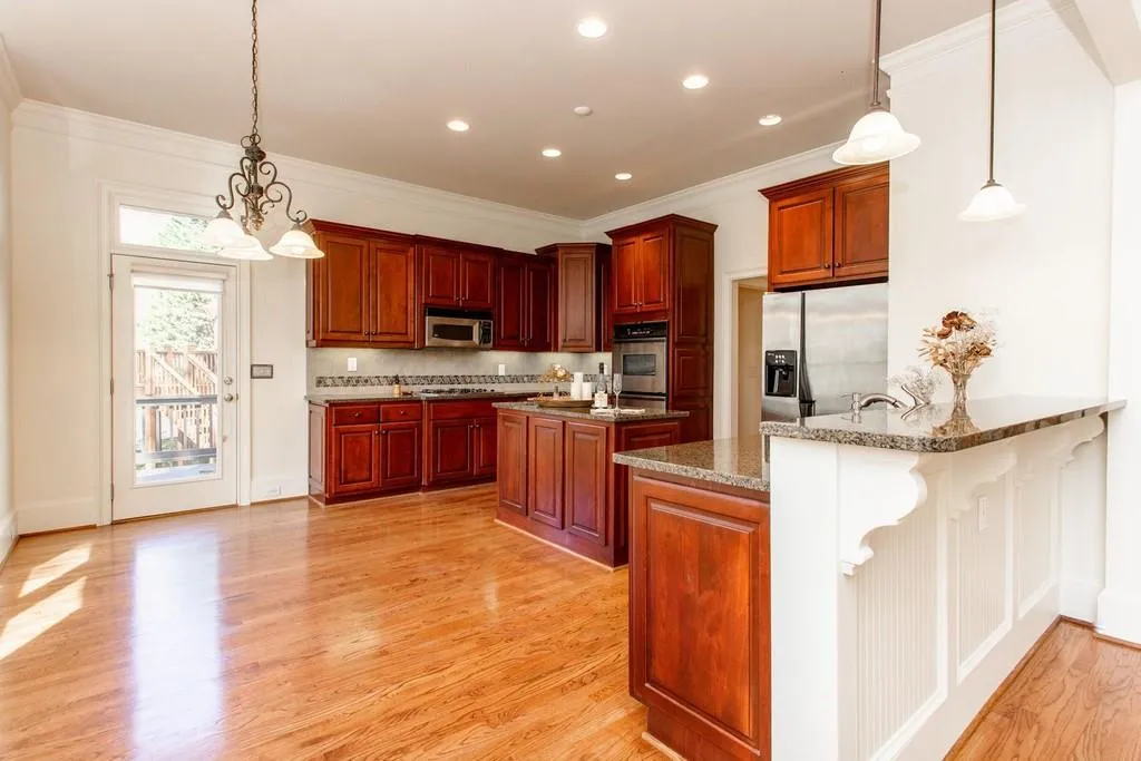 6360 Cotswold Lane, Atlanta, Georgia 30328, 5 Bedrooms Bedrooms, ,4 BathroomsBathrooms,Residential,Sold,6360 Cotswold Lane,6865509