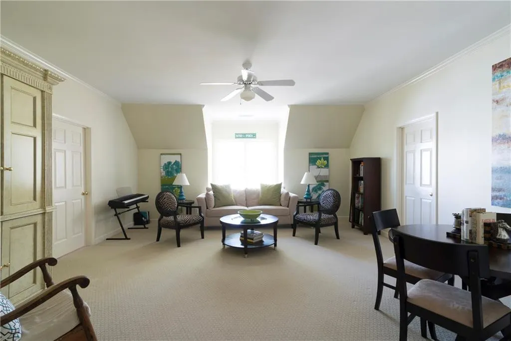 7815 Nesbit Ferry Road, Dunwoody, Georgia 30350, 5 Bedrooms Bedrooms, ,6 BathroomsBathrooms,Residential,Sold,7815 Nesbit Ferry Road,5670918