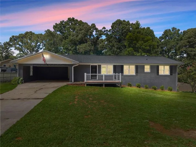 5880 Norton Circle, Flowery Branch, Georgia 30542