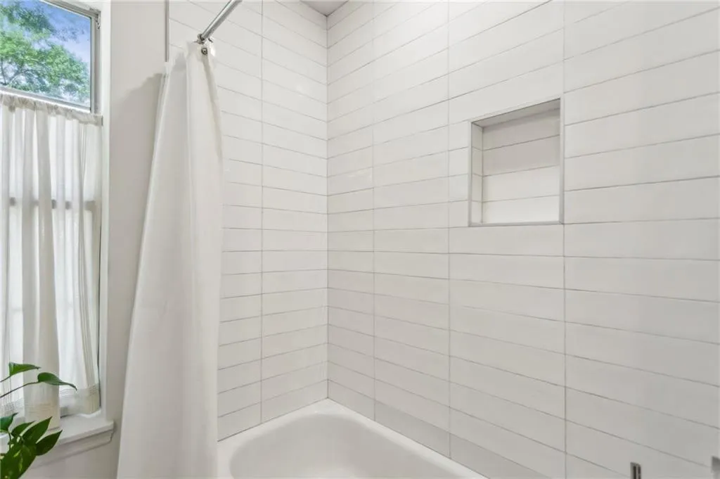 1767 Defoor Avenue Nw Unit D, Atlanta, Georgia 30318, 2 Bedrooms Bedrooms, ,2 BathroomsBathrooms,Residential,For Sale,1767 Defoor Avenue Nw Unit D,7597562