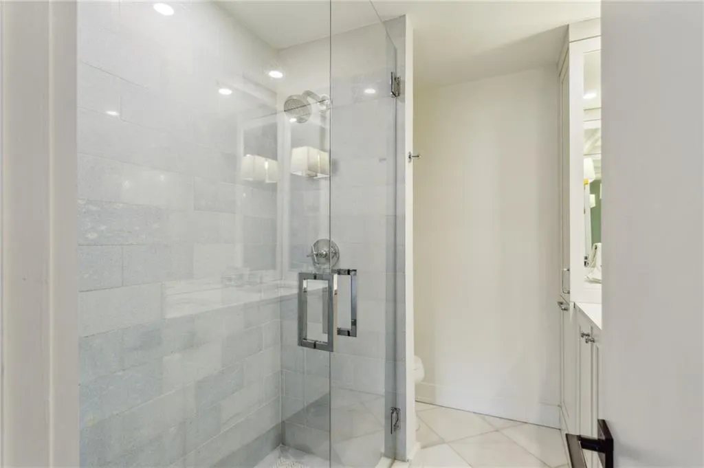 1767 Defoor Avenue Nw Unit D, Atlanta, Georgia 30318, 2 Bedrooms Bedrooms, ,2 BathroomsBathrooms,Residential,For Sale,1767 Defoor Avenue Nw Unit D,7597562