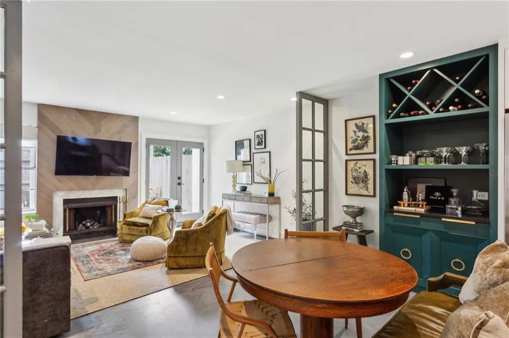 1767 Defoor Avenue Nw Unit D, Atlanta, Georgia 30318, 2 Bedrooms Bedrooms, ,2 BathroomsBathrooms,Residential,For Sale,1767 Defoor Avenue Nw Unit D,7597562
