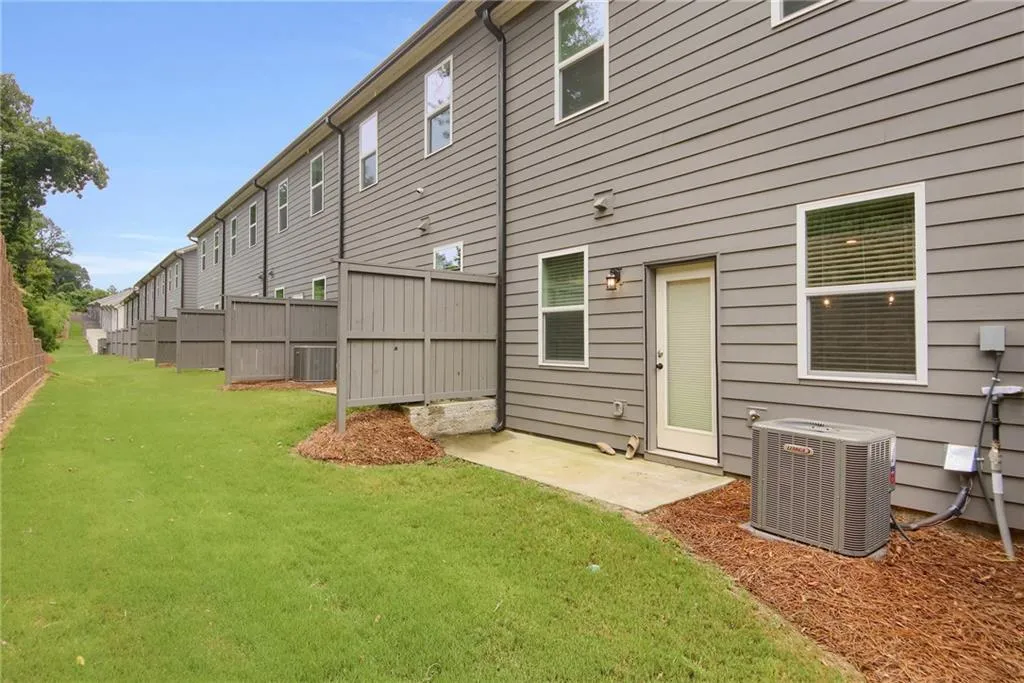 1636 Gunnin Trace Nw, Atlanta, Georgia 30318, 3 Bedrooms Bedrooms, ,2 BathroomsBathrooms,Residential,For Sale,1636 Gunnin Trace Nw,7624391