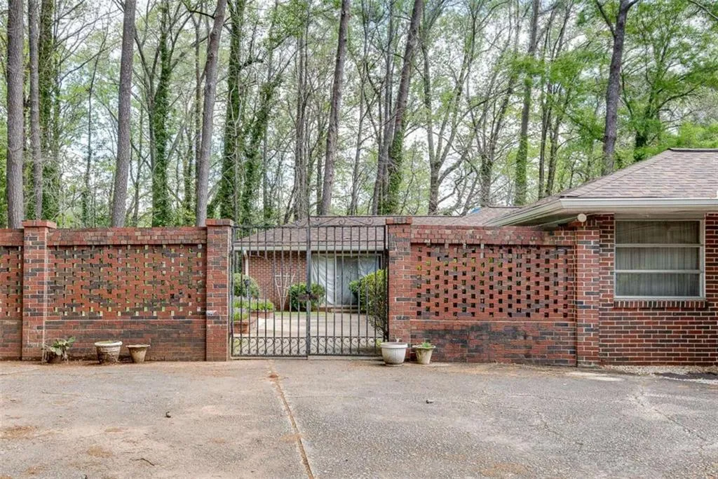 4276 Wieuca Road Ne, Atlanta, Georgia 30342, 3 Bedrooms Bedrooms, ,2 BathroomsBathrooms,Land,For Sale,4276 Wieuca Road Ne,7559620
