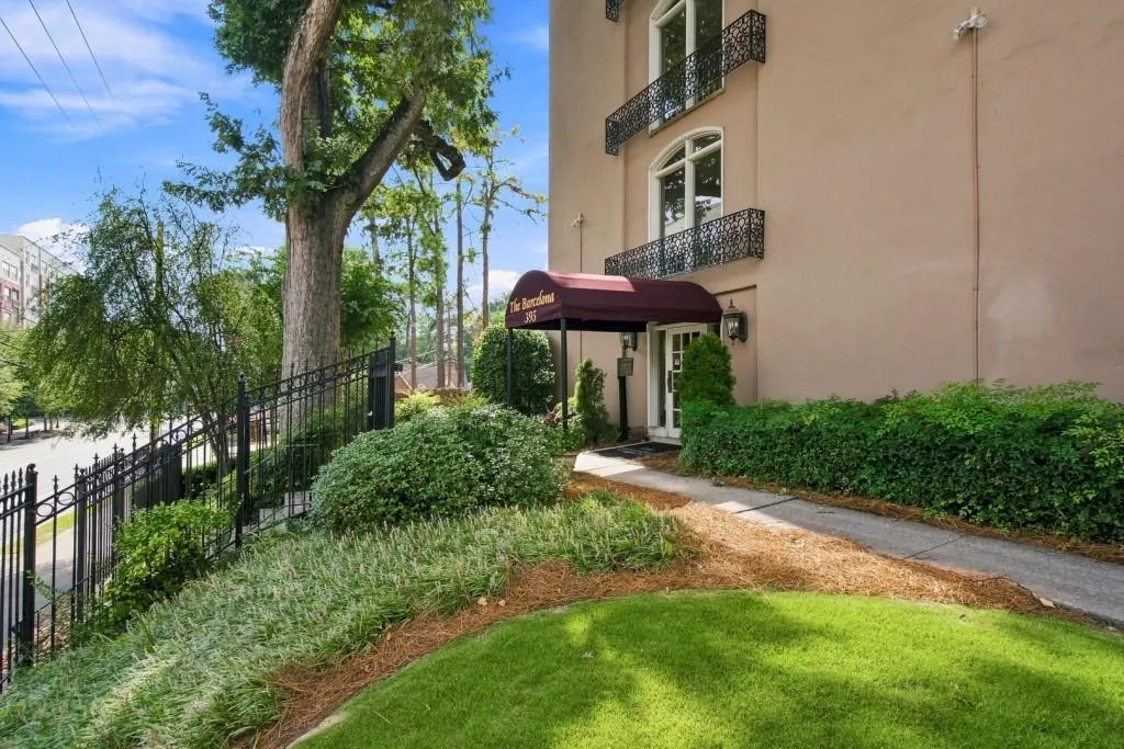 395 Pharr Road Ne Unit 208, Atlanta, Georgia 30305, 1 Bedroom Bedrooms, 0 ,1 BathroomBathrooms,Residential,For Sale,395 Pharr Road Ne Unit 208,7824346