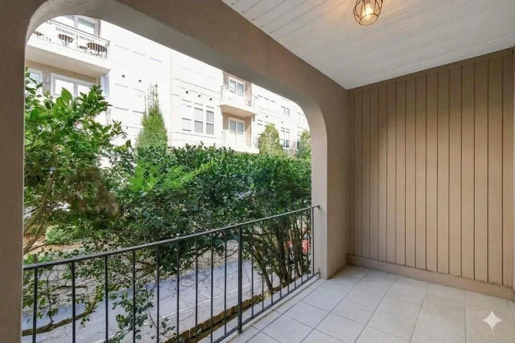 395 Pharr Road Ne Unit 208, Atlanta, Georgia 30305, 1 Bedroom Bedrooms, 0 ,1 BathroomBathrooms,Residential,For Sale,395 Pharr Road Ne Unit 208,7824346