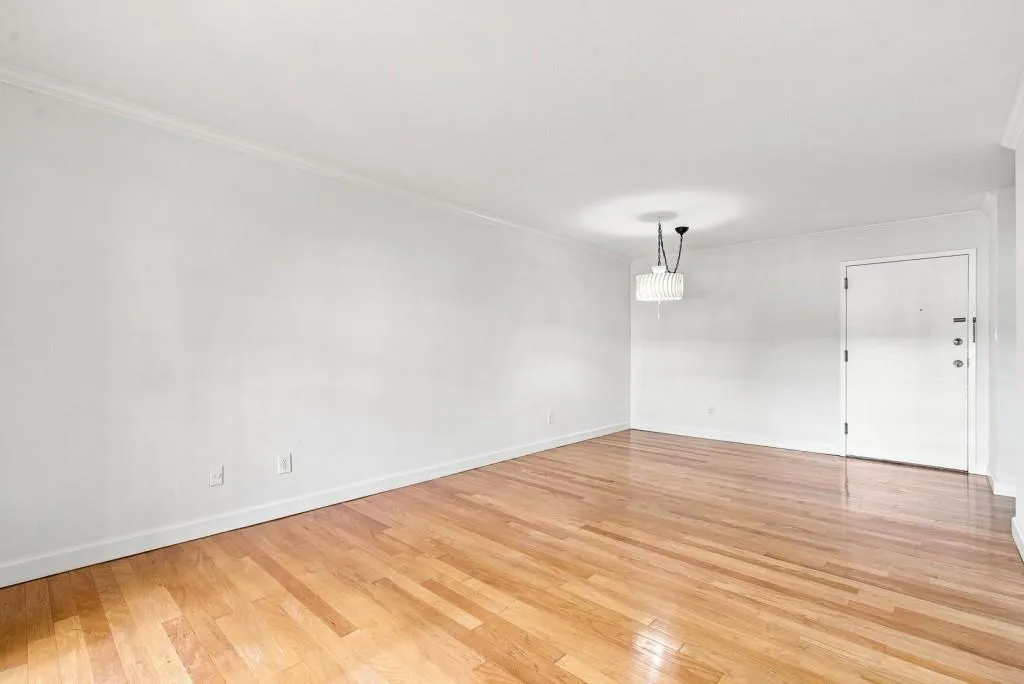 395 Pharr Road Ne Unit 208, Atlanta, Georgia 30305, 1 Bedroom Bedrooms, 0 ,1 BathroomBathrooms,Residential,For Sale,395 Pharr Road Ne Unit 208,7824346