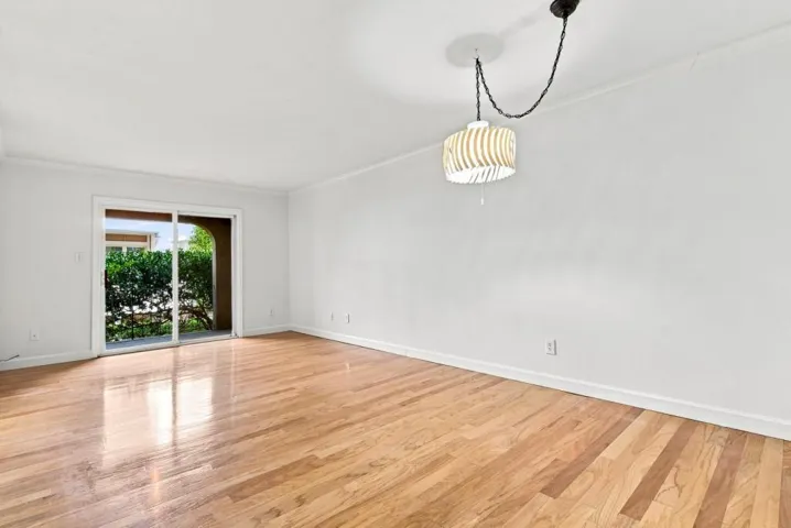 395 Pharr Road Ne Unit 208, Atlanta, Georgia 30305