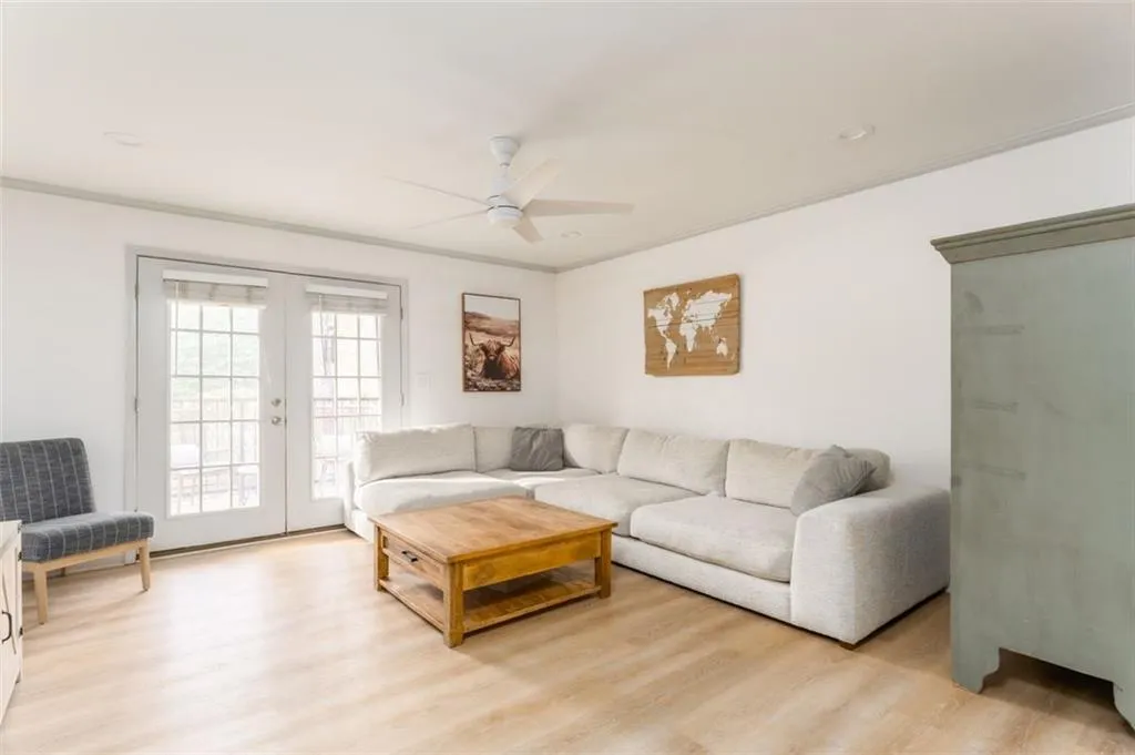 3529 Essex Avenue Unit 75, Atlanta, Georgia 30339, 2 Bedrooms Bedrooms, ,2 BathroomsBathrooms,Residential,For Sale,3529 Essex Avenue Unit 75,7532555