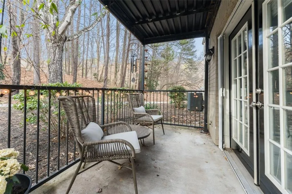3529 Essex Avenue Unit 75, Atlanta, Georgia 30339, 2 Bedrooms Bedrooms, ,2 BathroomsBathrooms,Residential,For Sale,3529 Essex Avenue Unit 75,7532555