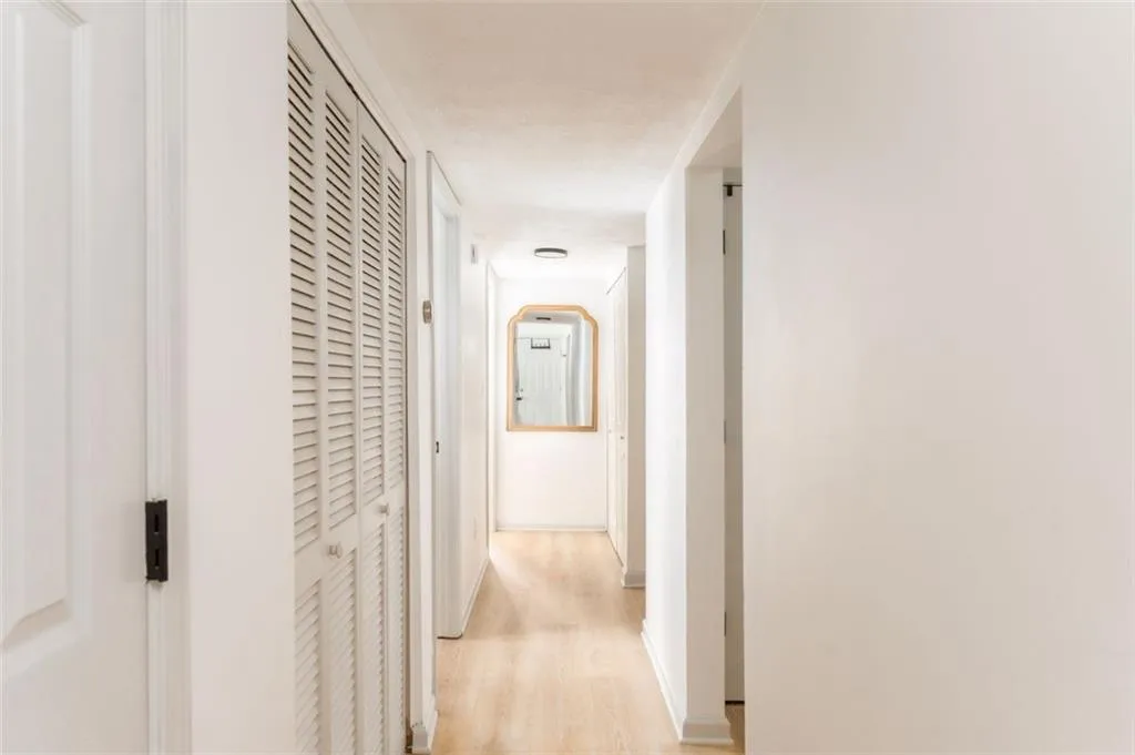 3529 Essex Avenue Unit 75, Atlanta, Georgia 30339, 2 Bedrooms Bedrooms, ,2 BathroomsBathrooms,Residential,For Sale,3529 Essex Avenue Unit 75,7532555