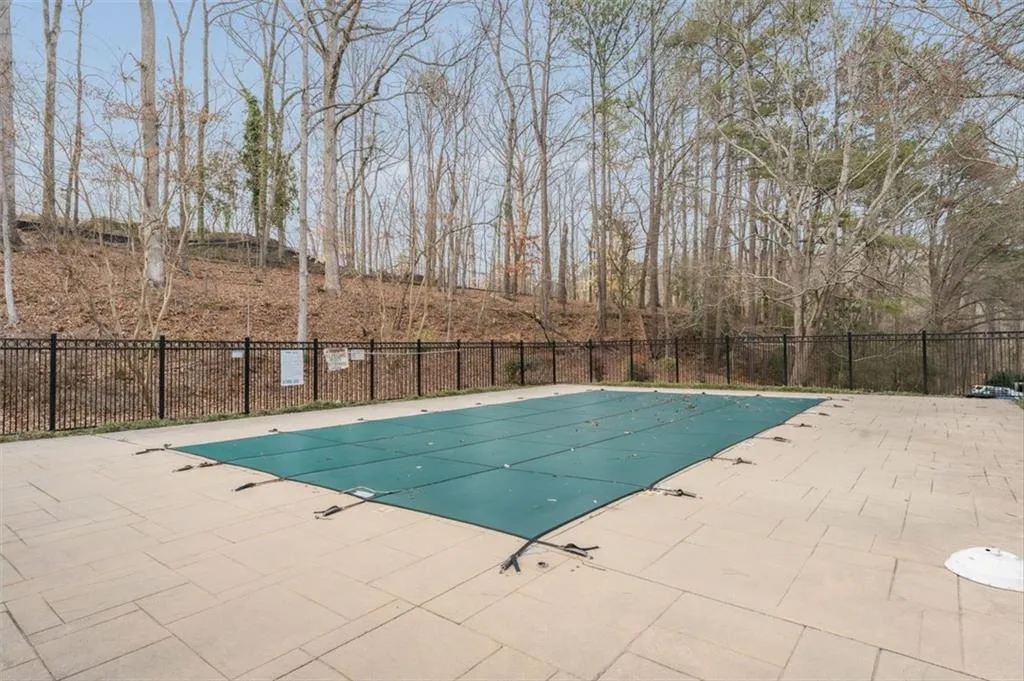 3529 Essex Avenue Unit 75, Atlanta, Georgia 30339, 2 Bedrooms Bedrooms, ,2 BathroomsBathrooms,Residential,For Sale,3529 Essex Avenue Unit 75,7532555