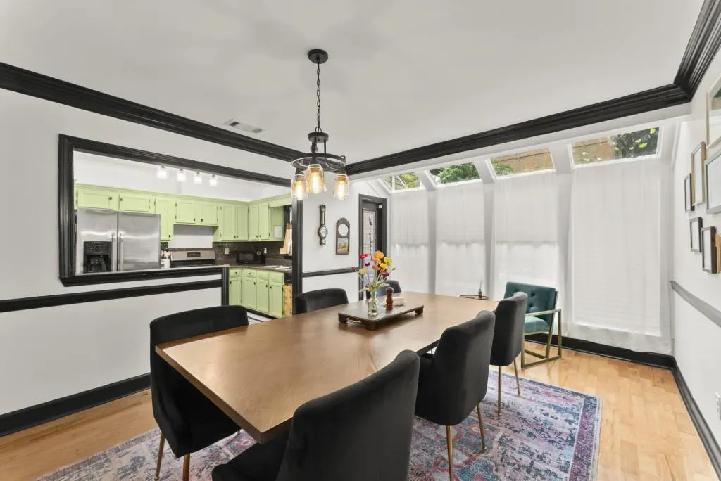 7500 Roswell Road Unit 38, Sandy Springs, Georgia 30350, 2 Bedrooms Bedrooms, ,2 BathroomsBathrooms,Residential,For Sale,7500 Roswell Road Unit 38,7658656