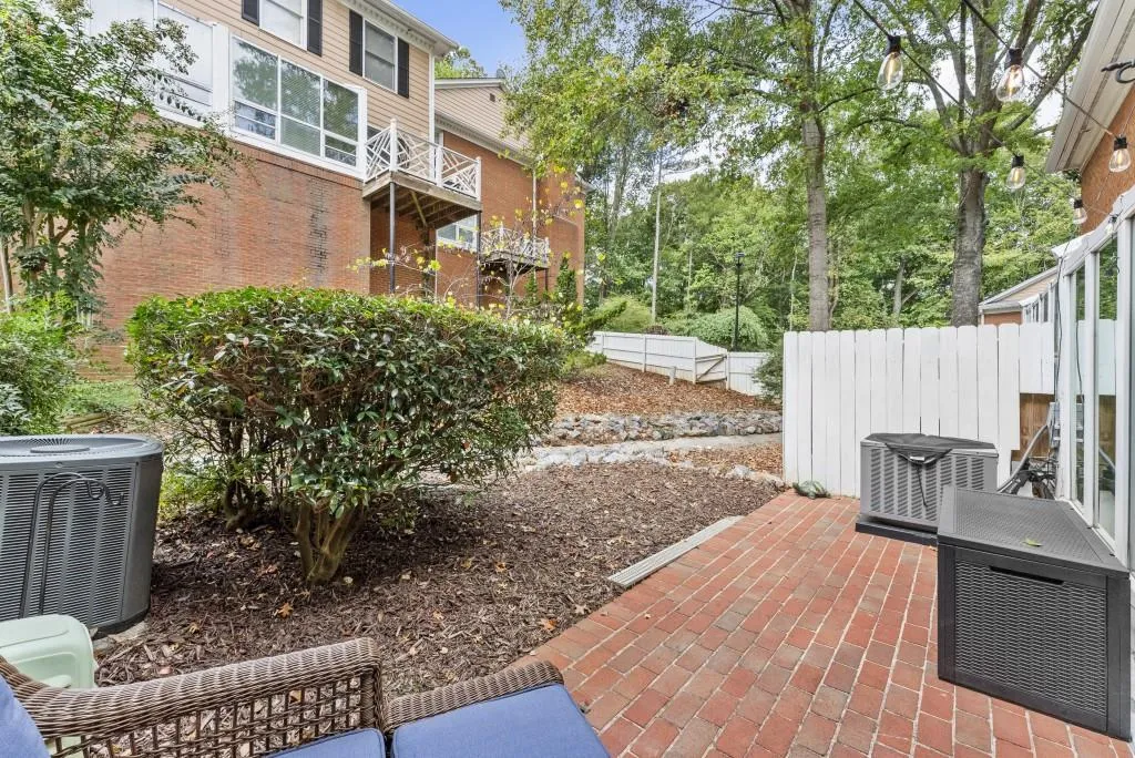 7500 Roswell Road Unit 38, Sandy Springs, Georgia 30350, 2 Bedrooms Bedrooms, ,2 BathroomsBathrooms,Residential,For Sale,7500 Roswell Road Unit 38,7658656
