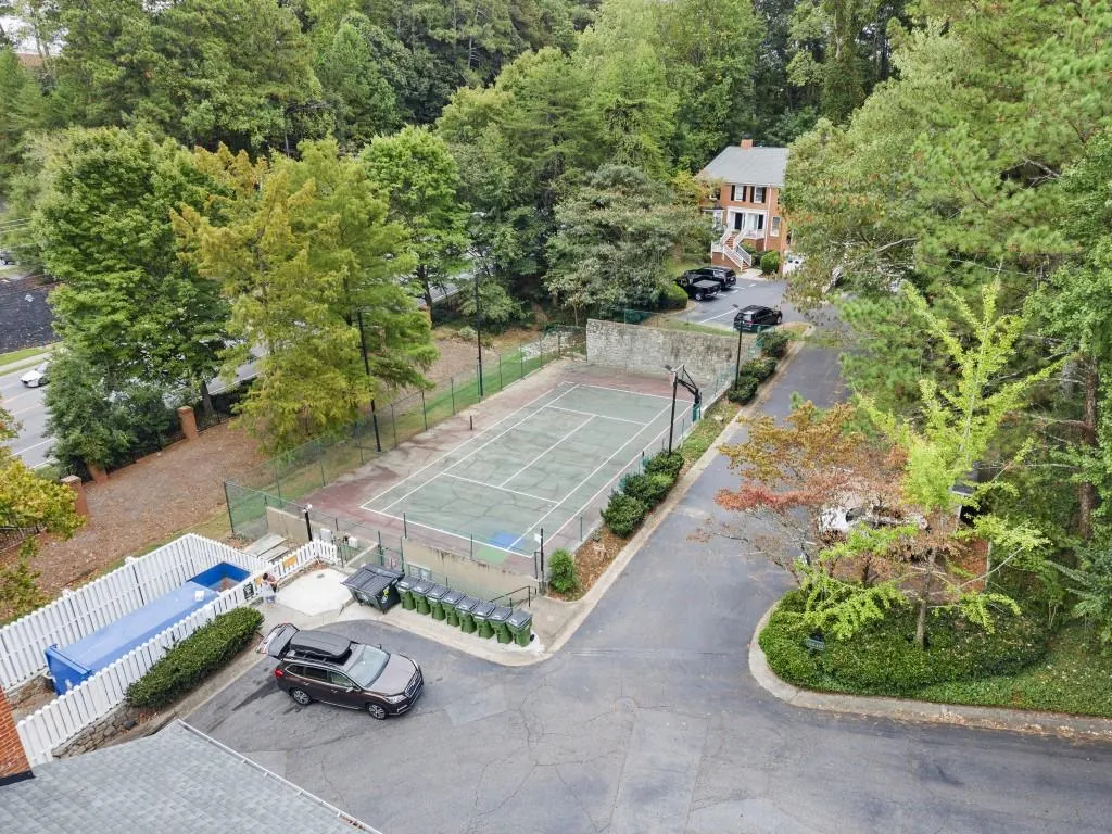 7500 Roswell Road Unit 38, Sandy Springs, Georgia 30350, 2 Bedrooms Bedrooms, ,2 BathroomsBathrooms,Residential,For Sale,7500 Roswell Road Unit 38,7658656