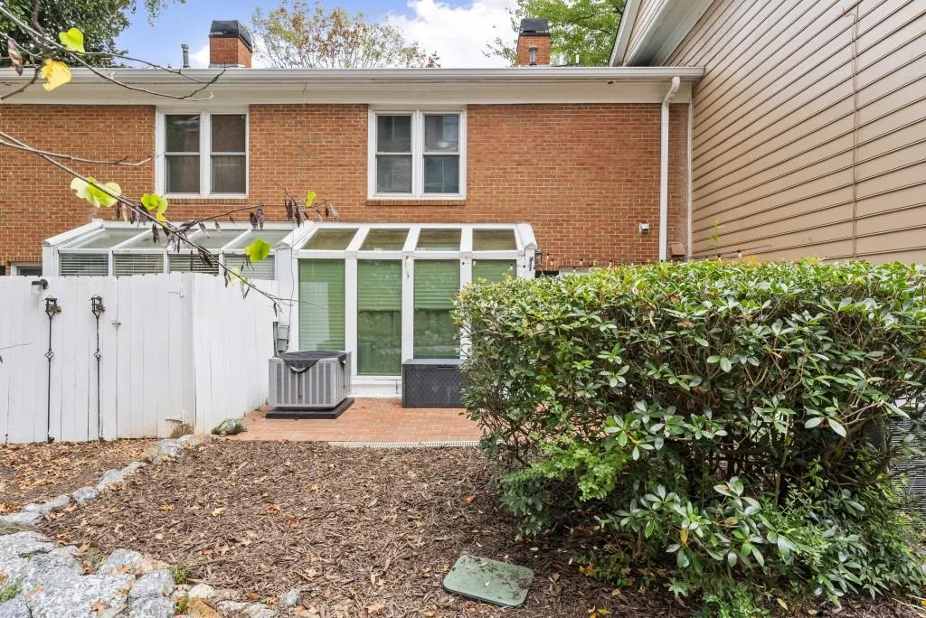 7500 Roswell Road Unit 38, Sandy Springs, Georgia 30350, 2 Bedrooms Bedrooms, ,2 BathroomsBathrooms,Residential,For Sale,7500 Roswell Road Unit 38,7658656