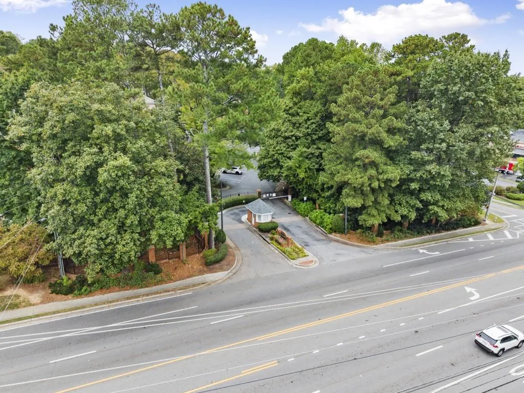 7500 Roswell Road Unit 38, Sandy Springs, Georgia 30350, 2 Bedrooms Bedrooms, ,2 BathroomsBathrooms,Residential,For Sale,7500 Roswell Road Unit 38,7658656