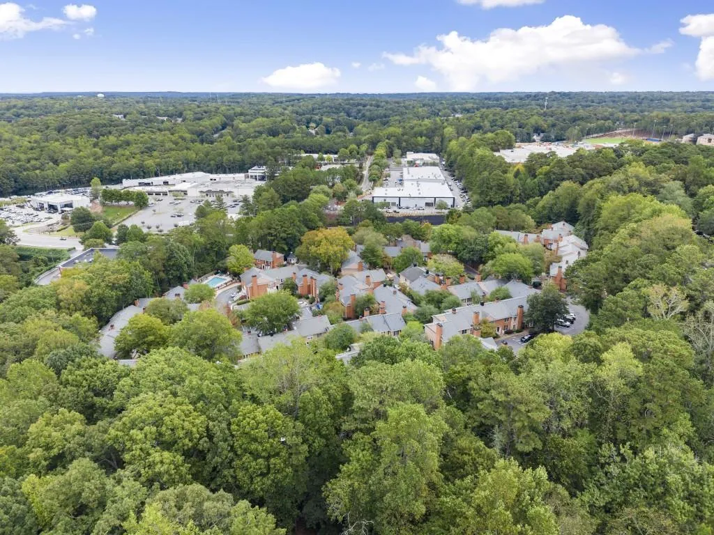 7500 Roswell Road Unit 38, Sandy Springs, Georgia 30350, 2 Bedrooms Bedrooms, ,2 BathroomsBathrooms,Residential,For Sale,7500 Roswell Road Unit 38,7658656