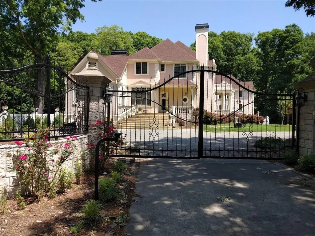 6020 Riverside Drive, Atlanta, Georgia 30328, 12 Bedrooms Bedrooms, ,12 BathroomsBathrooms,Residential,Sold,6020 Riverside Drive,7049300