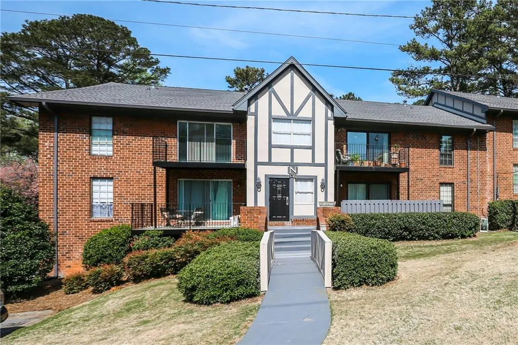 6851 Roswell Road Unit N5, Atlanta, Georgia 30328, 1 Bedroom Bedrooms, ,1 BathroomBathrooms,Residential,Sold,6851 Roswell Road Unit N5,5995456