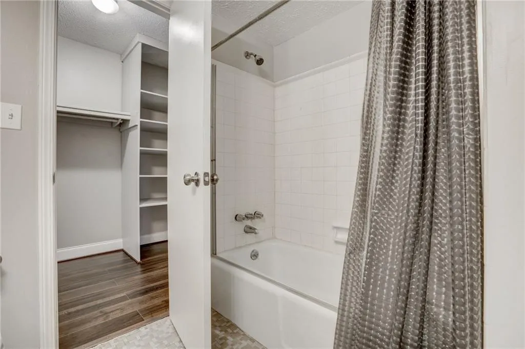 6851 Roswell Road Unit N5, Atlanta, Georgia 30328, 1 Bedroom Bedrooms, ,1 BathroomBathrooms,Residential,Sold,6851 Roswell Road Unit N5,5995456