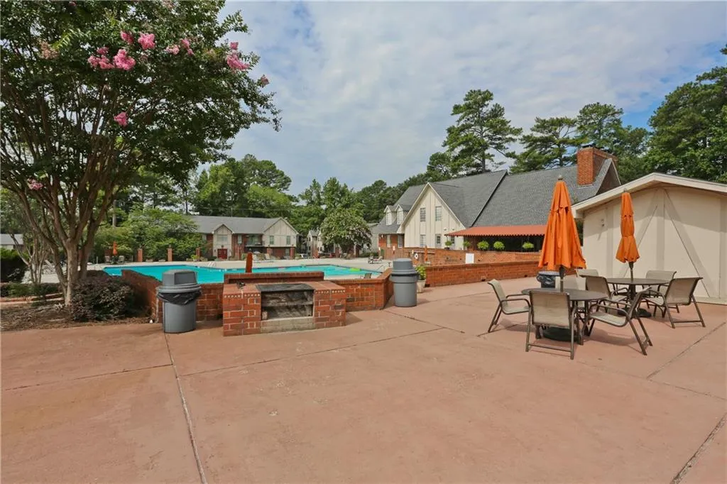 6851 Roswell Road Unit N5, Atlanta, Georgia 30328, 1 Bedroom Bedrooms, ,1 BathroomBathrooms,Residential,Sold,6851 Roswell Road Unit N5,5995456