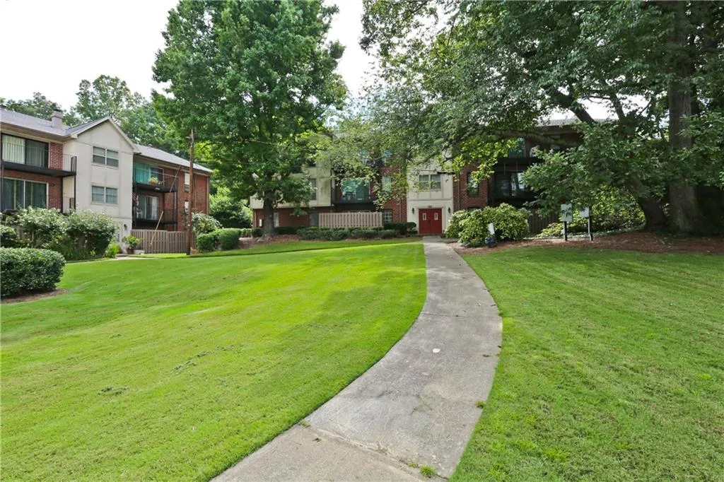 6851 Roswell Road Unit N5, Atlanta, Georgia 30328, 1 Bedroom Bedrooms, ,1 BathroomBathrooms,Residential,Sold,6851 Roswell Road Unit N5,5995456