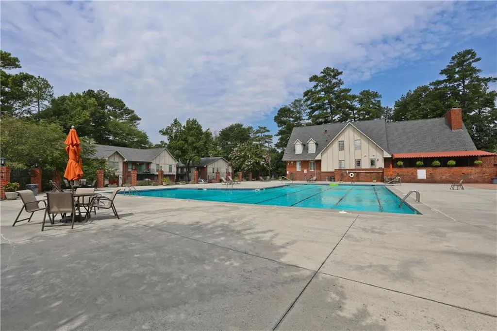 6851 Roswell Road Unit N5, Atlanta, Georgia 30328, 1 Bedroom Bedrooms, ,1 BathroomBathrooms,Residential,Sold,6851 Roswell Road Unit N5,5995456