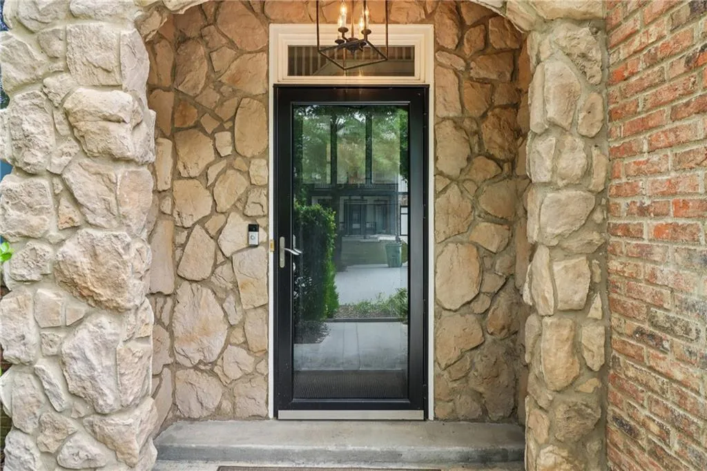 2075 Old Georgian Terrace Nw, Atlanta, Georgia 30318, 4 Bedrooms Bedrooms, ,3 BathroomsBathrooms,Residential,For Sale,2075 Old Georgian Terrace Nw,7626317