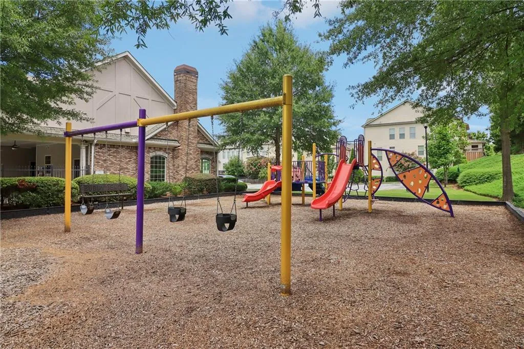 2075 Old Georgian Terrace Nw, Atlanta, Georgia 30318, 4 Bedrooms Bedrooms, ,3 BathroomsBathrooms,Residential,For Sale,2075 Old Georgian Terrace Nw,7626317