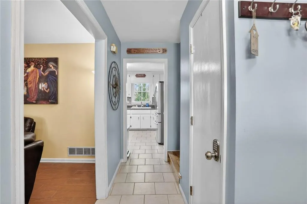 6431 Wright Road, Atlanta, Georgia 30328, 3 Bedrooms Bedrooms, ,2 BathroomsBathrooms,Residential,For Sale,6431 Wright Road,7744735
