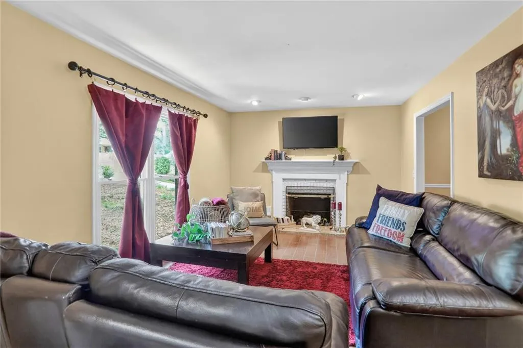6431 Wright Road, Atlanta, Georgia 30328, 3 Bedrooms Bedrooms, ,2 BathroomsBathrooms,Residential,For Sale,6431 Wright Road,7744735